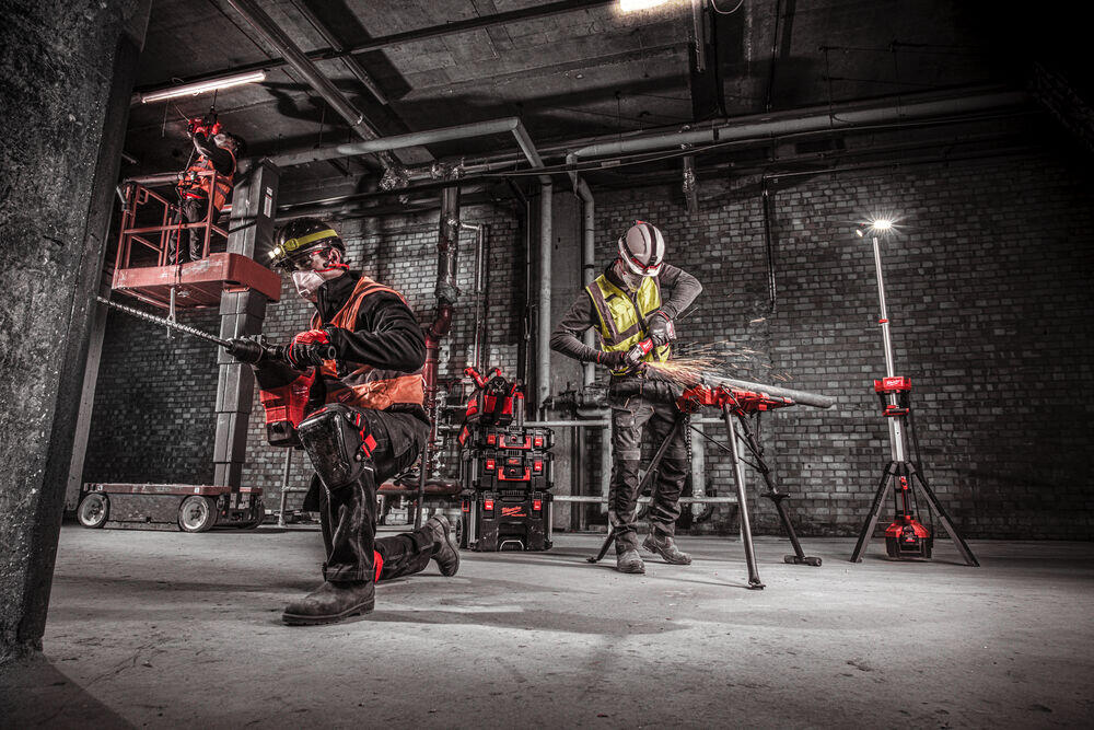 Bidra til å sikre arbeidstakernes sikkerhet og helse med personlig verneutstyr